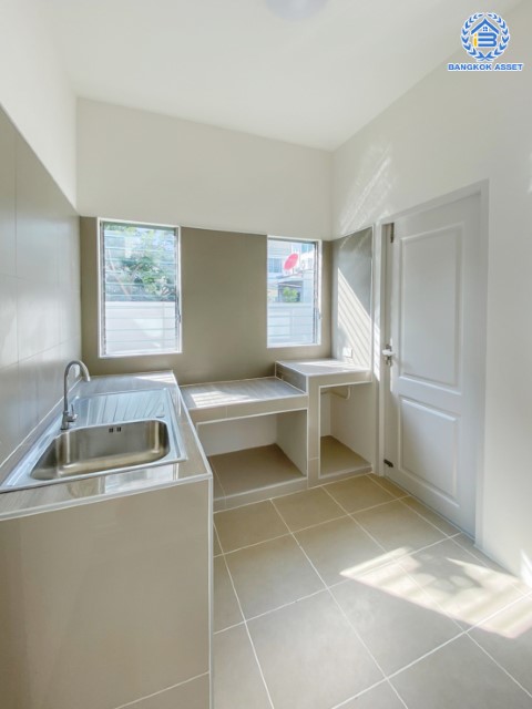 บ้านมือสองตกแต่งใหม่ ม.พฤกษ์ลดา1 บางใหญ่-เซ็นทรัลเวสต์เกต บนเนื้อที่ 50 ตร.ว. ฟังก์ชัน 3 ห้องนอน 2 ห้องน้ำ 2 ที่จอดรถ ทำเลเดินทางสะดวก เชื่อมต่อถ.กาญจนาภิเษก เพียง 10 นาทีถึงรถไฟฟ้าสายสีม่วง "สถานีคลองบางไผ่" ใกล้เซ็นทรัลเวสต์เกต จองเลย!...